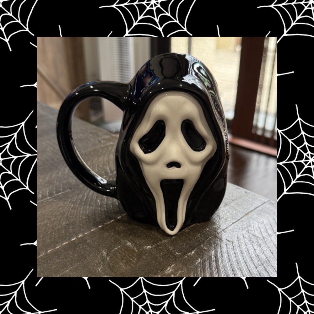 NWT Scream Ghost Face Mug